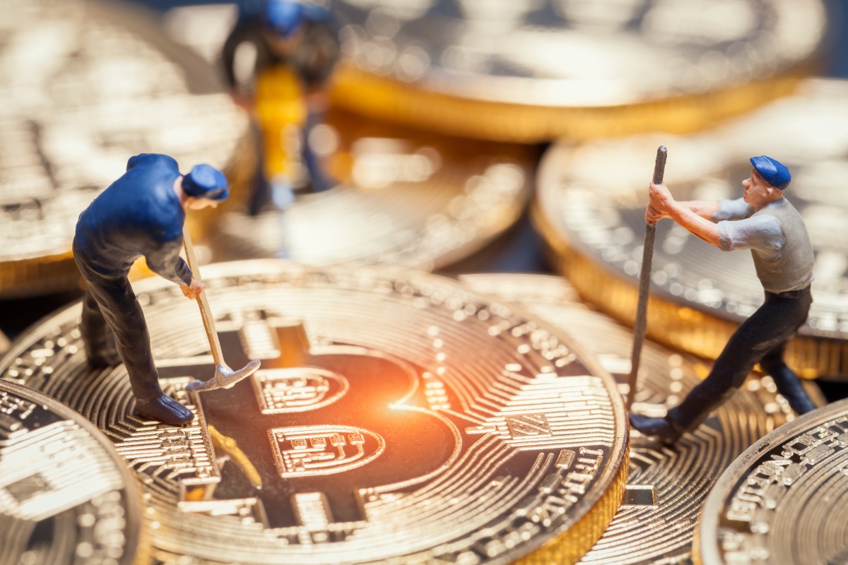 Geld verdienen mit Krypto-Mining: Chancen, Risiken, Alternativen